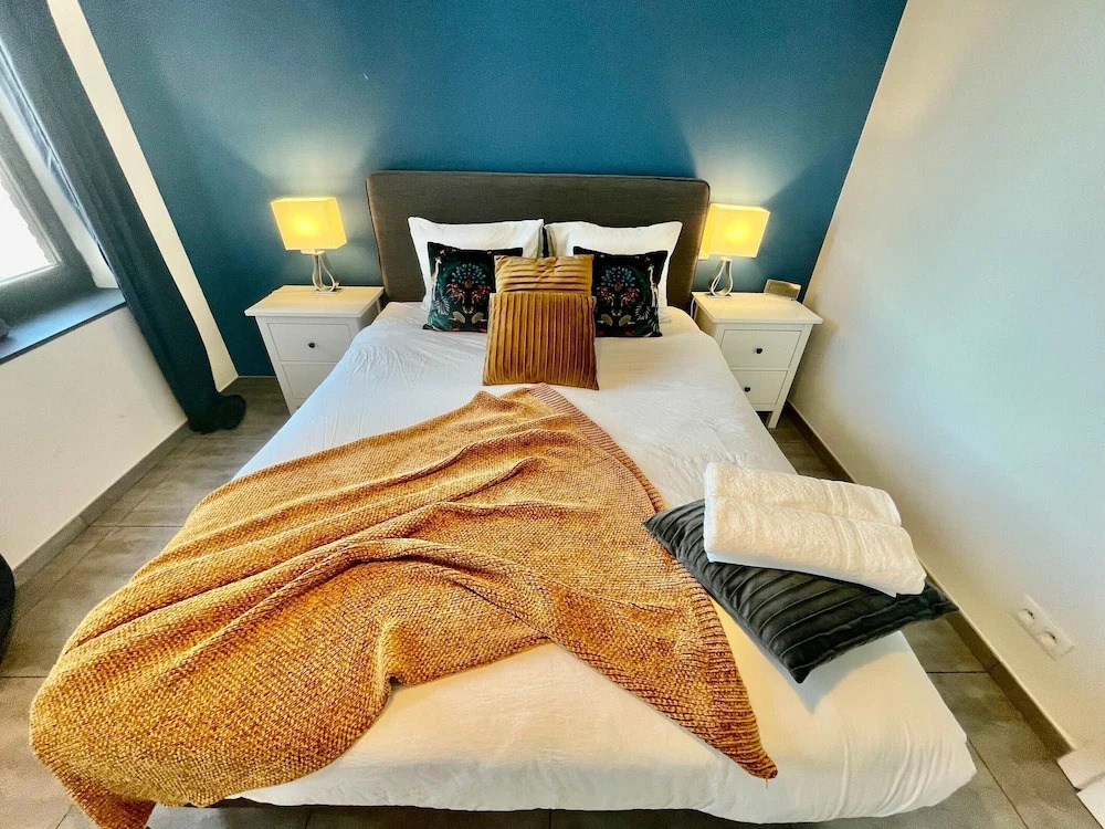 Suite in Antwerp Near Meir Shops