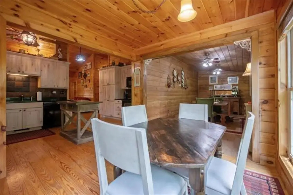 Underlook Cabin-secluded Cabin With Wifi Large Deck Gas Grill Wood Fireplace