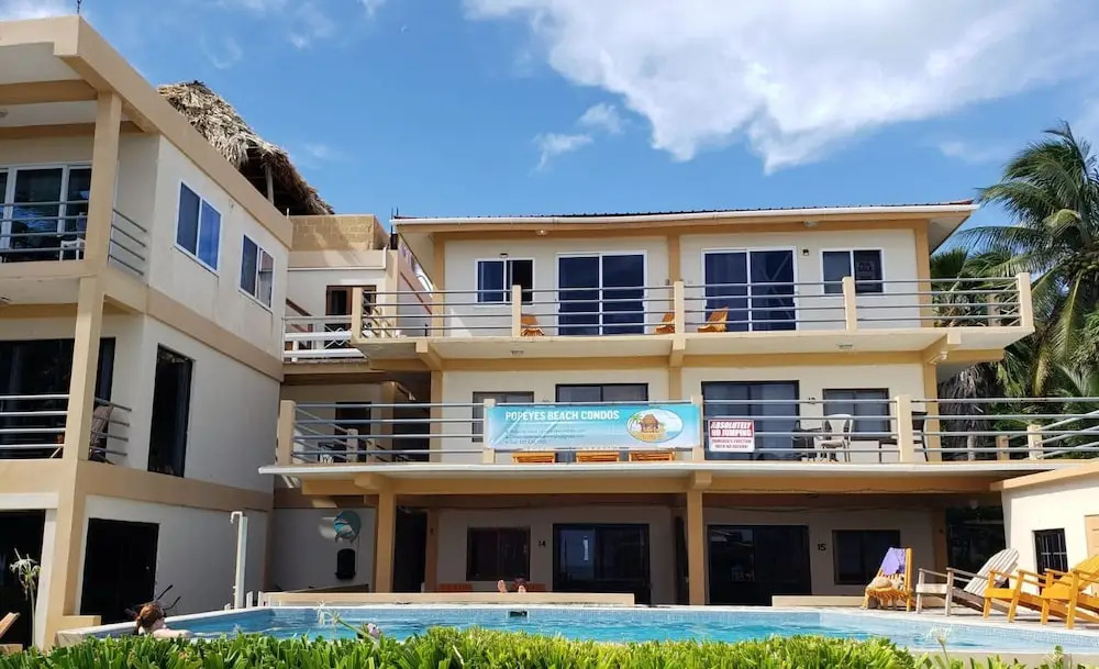Beach Club Budget Rooms at Popeyes Caye Caulker