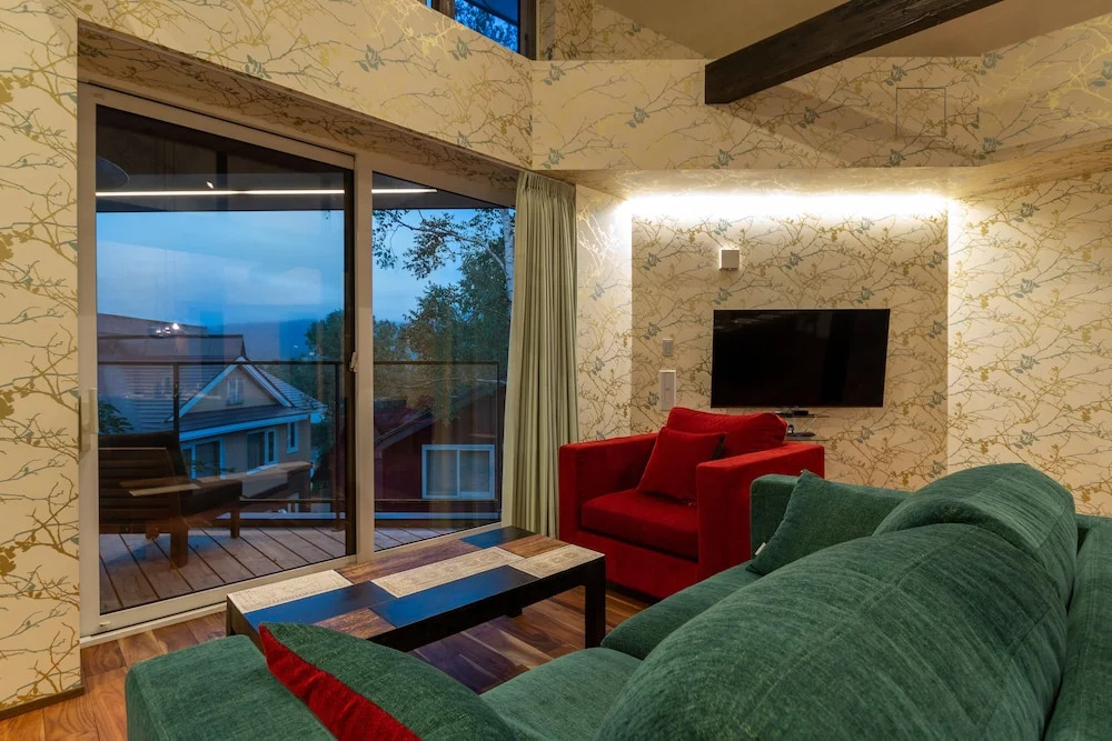Kitsune House by H2 Life