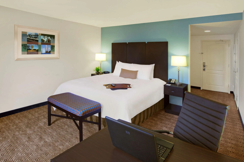 Hampton Inn & Suites Yonkers