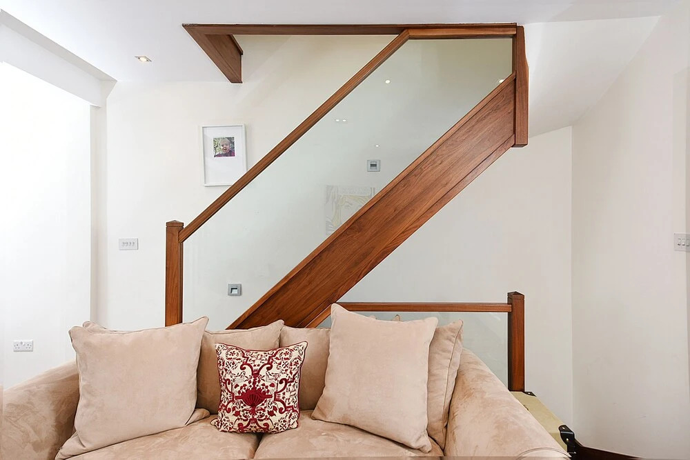 Stylish 2BR Home in Notting Hill