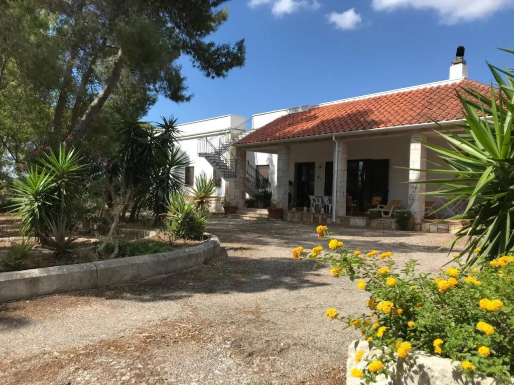 COOEE Surf House and Hospitality