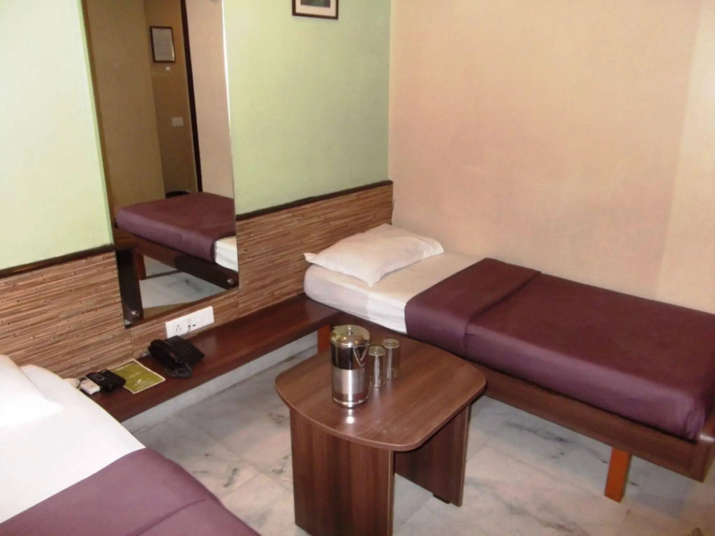 Hotel Lokesh