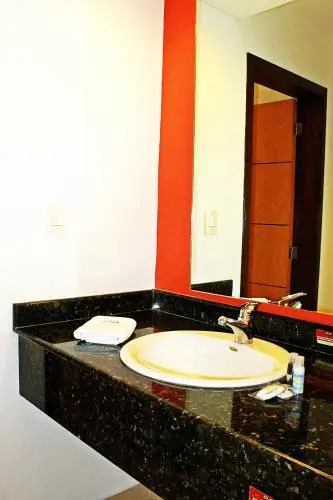 Royal Auto hotel
