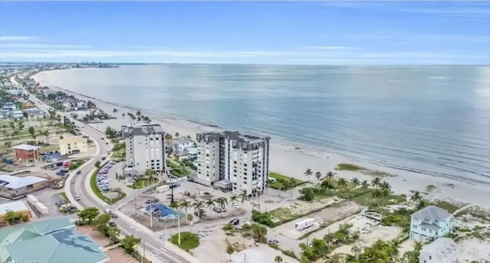 Caper Beach Club Penthouse 2