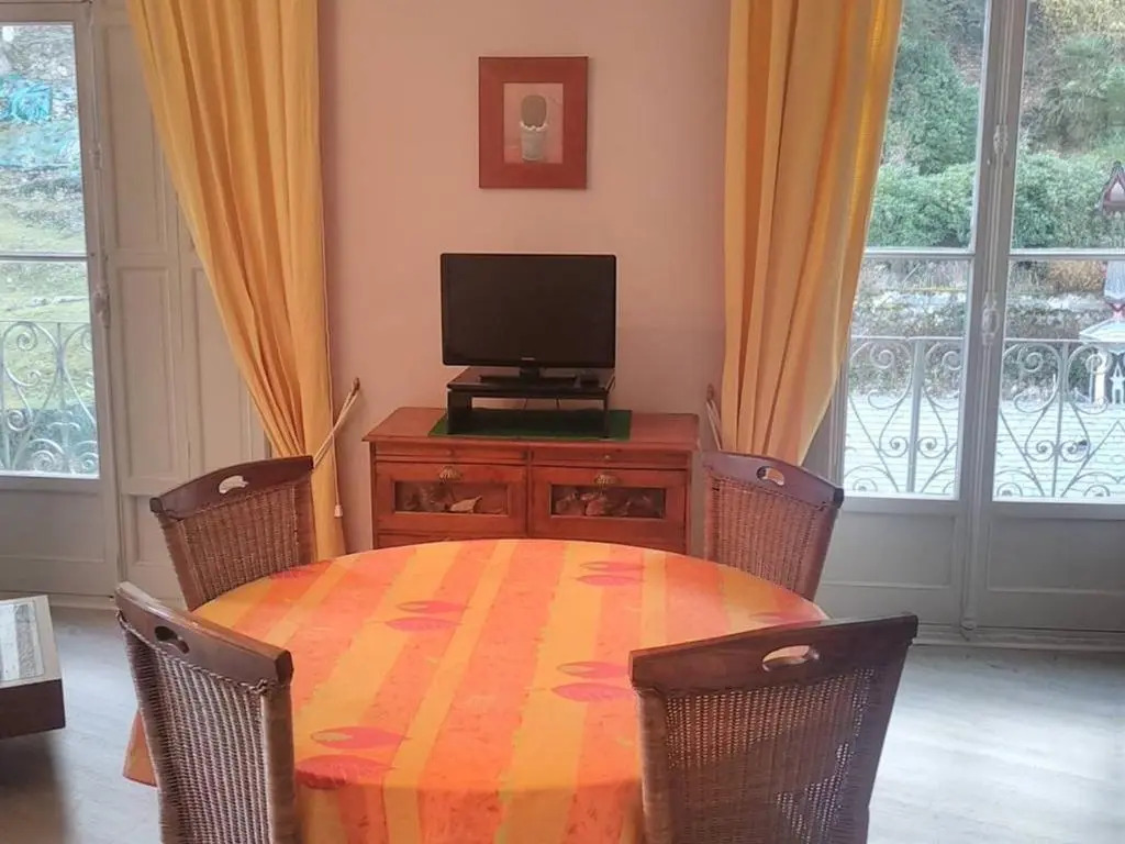 Appartement Cauterets, 2 pièces, 4 personnes - FR-1-234-257