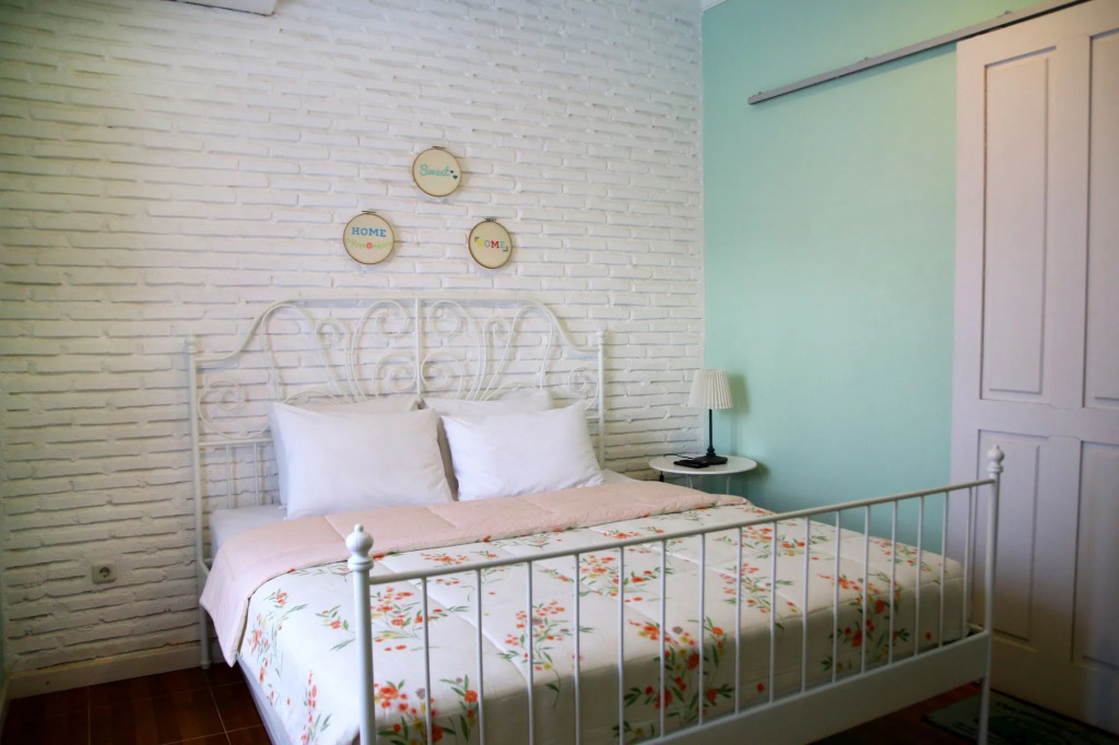 Sweet Peach House