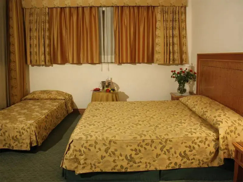 Sunrise Hotel