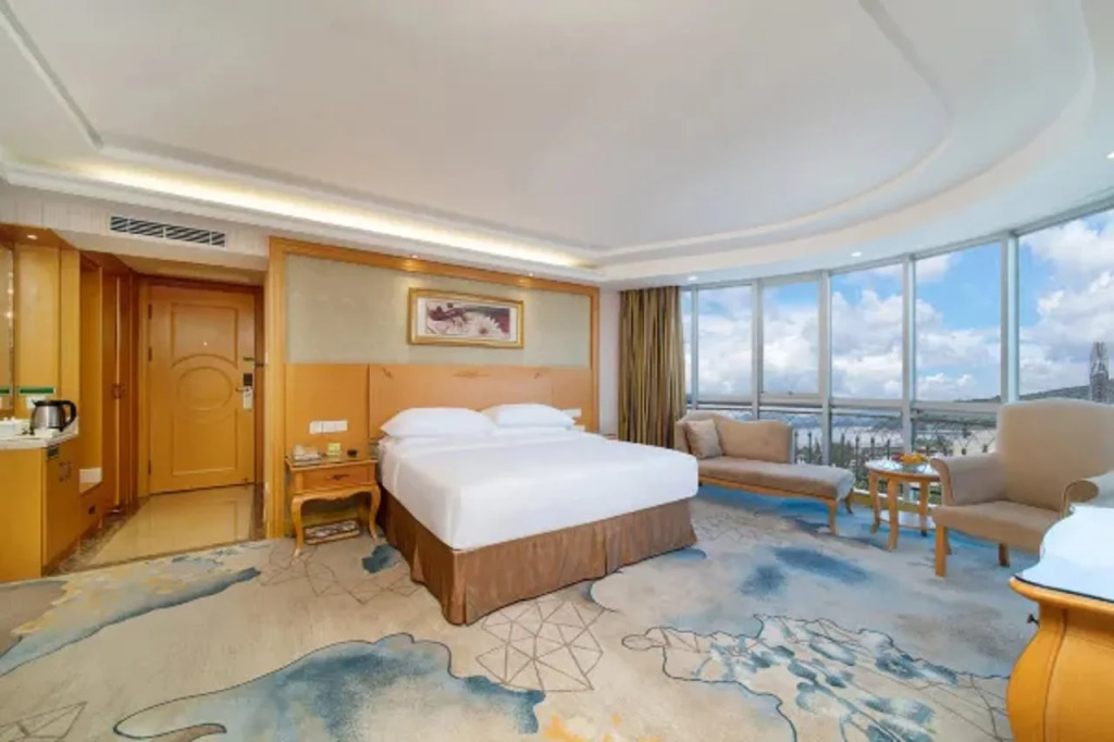 Vienna Hotel Dameisha Branch