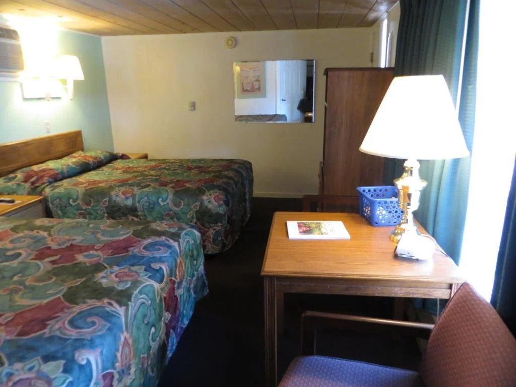 Restwood Motel