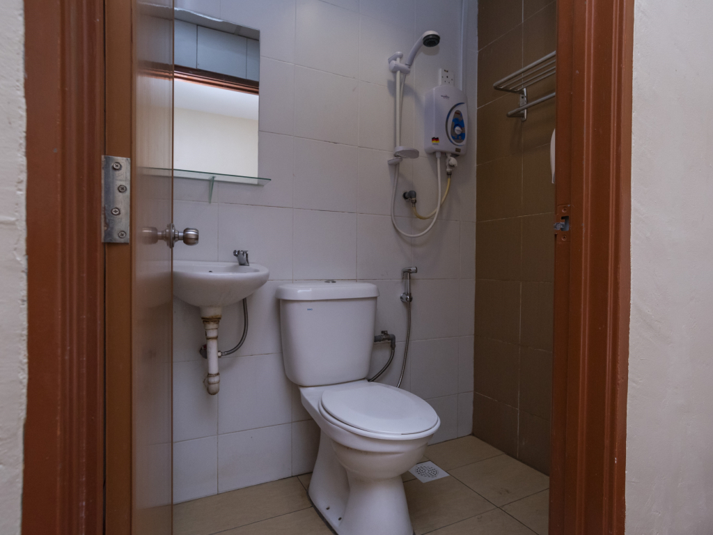 OYO 614 D'PINETREES Hotel