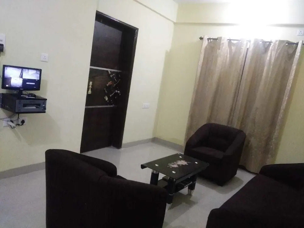 Ema Homestay