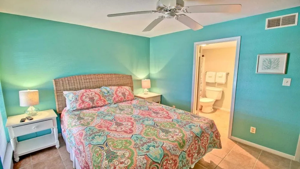 211 - 2 Br Condo