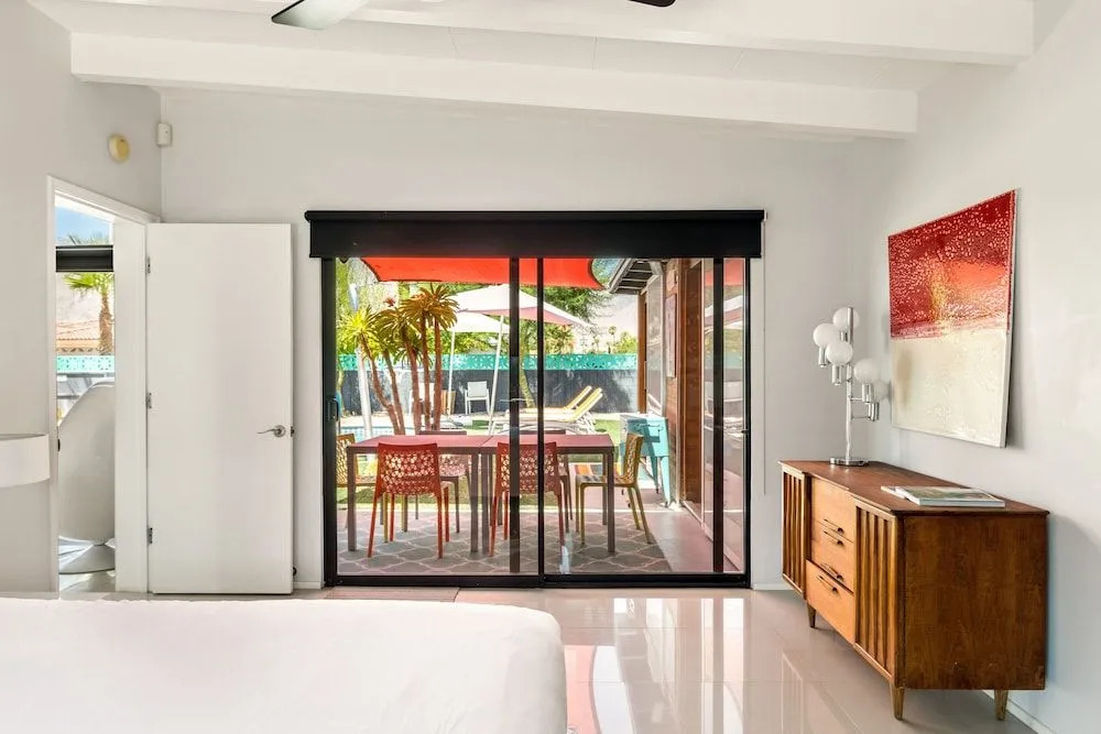 Modern Desert Oasis