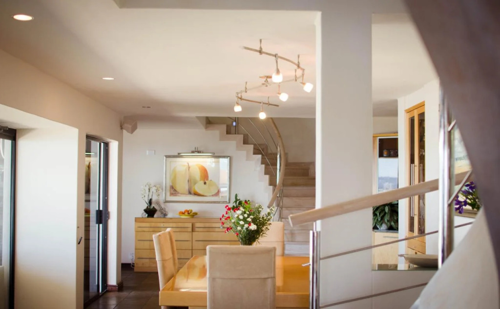 185 on BEACH Boutique Suites