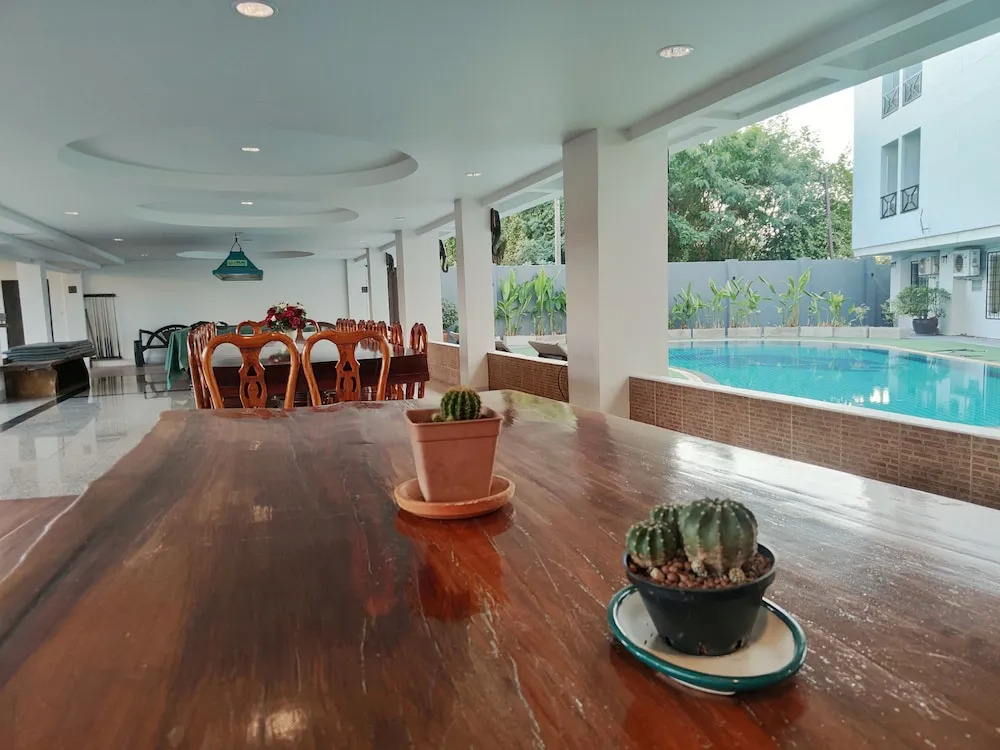 The Chanthong Residence and Hotel Pattaya
