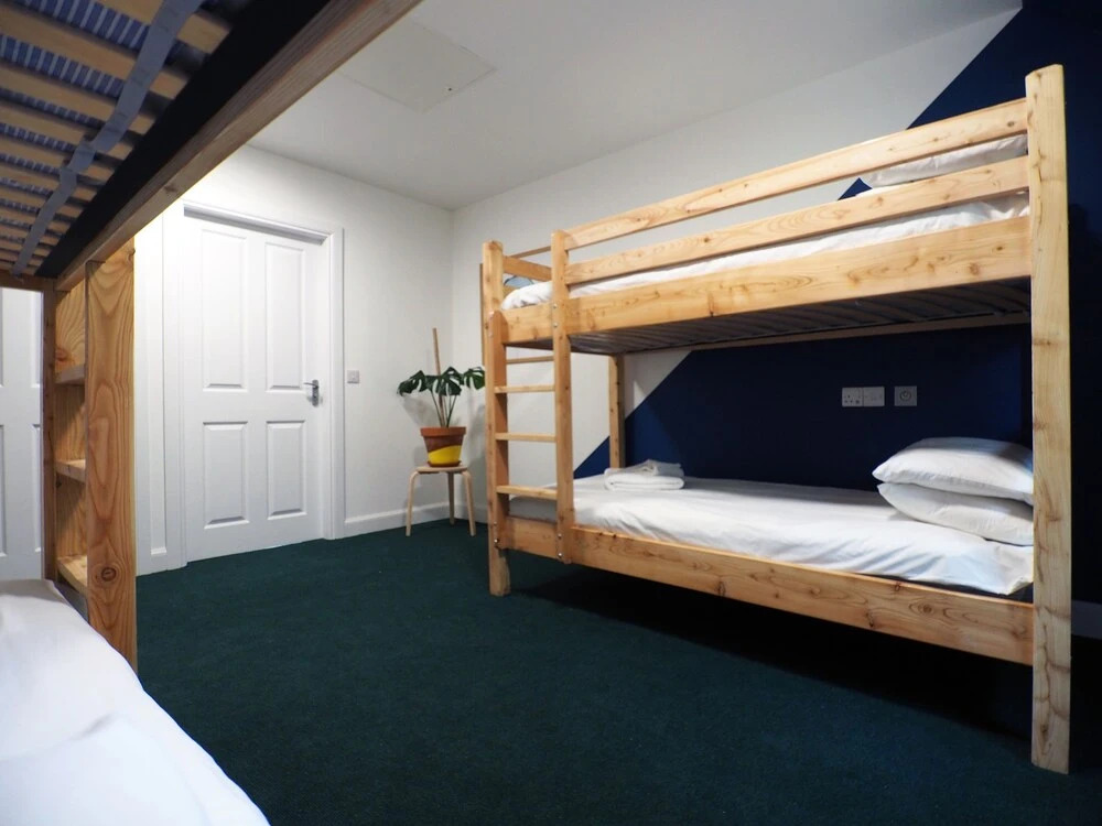 Loch Ness Bunk Inn