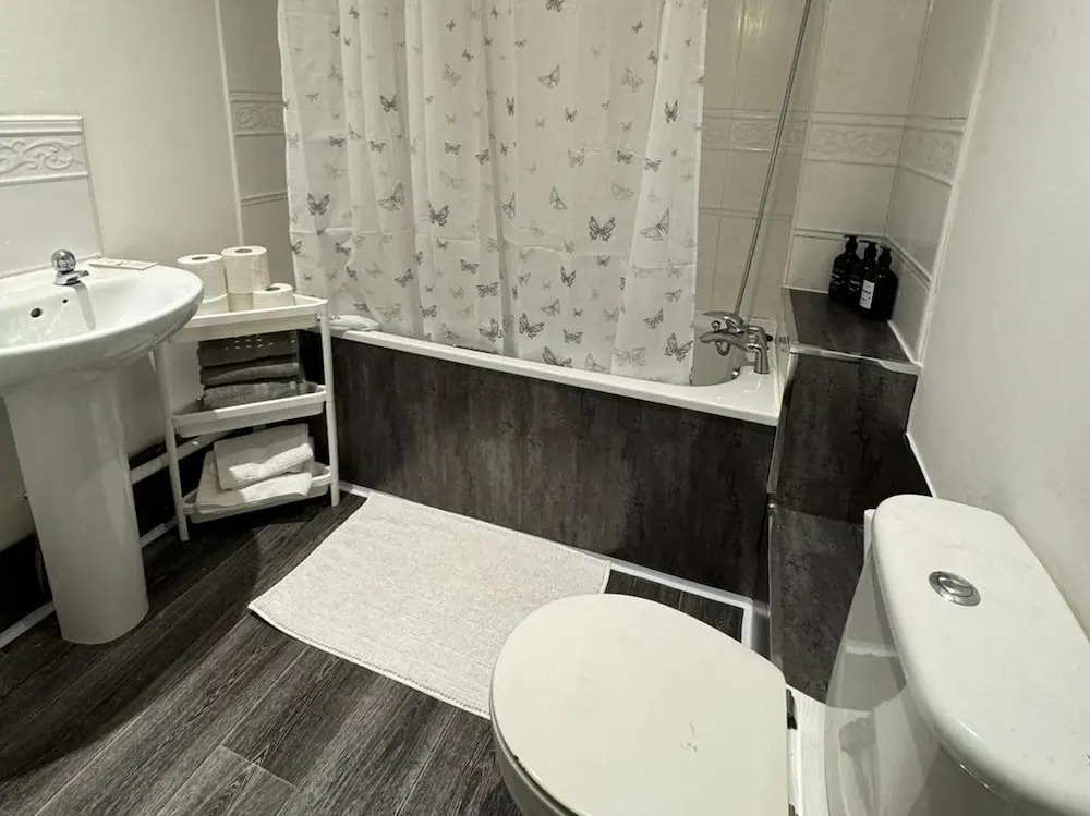 Apt Sleeps5-parkg-netflix-near City Centre/etihad