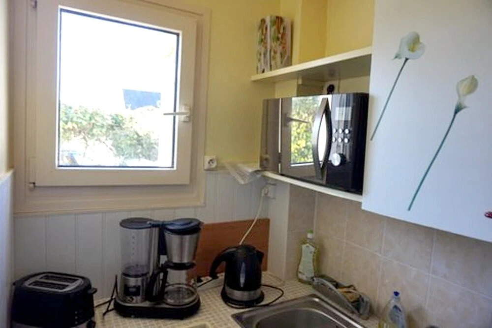 Apartment With one Bedroom in Bernières-sur-mer, With Enclosed Garden
