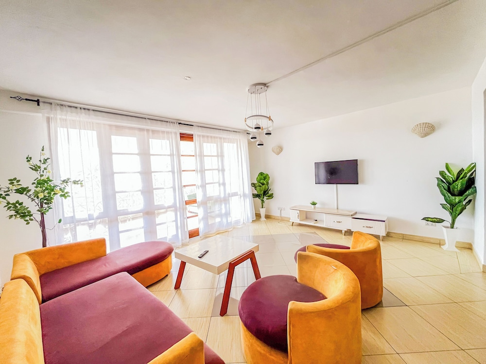 Pumziko Beachfront Apartment