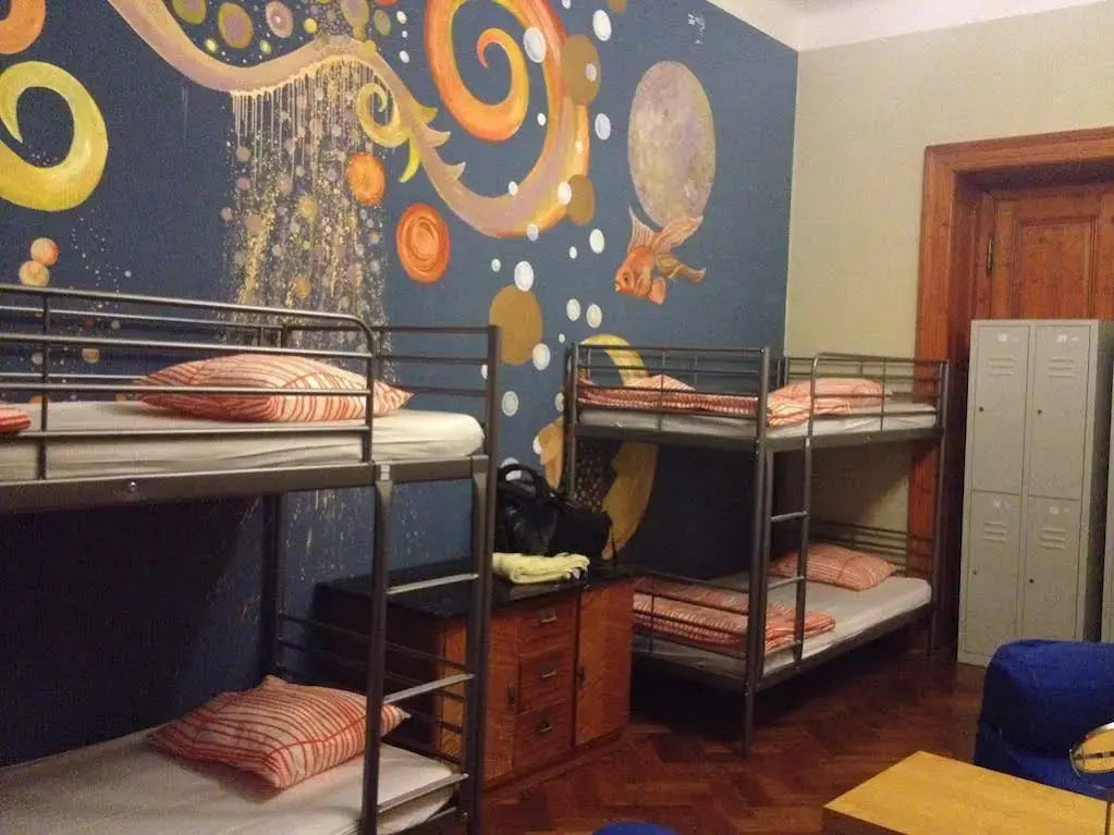 Art Hole Hostel