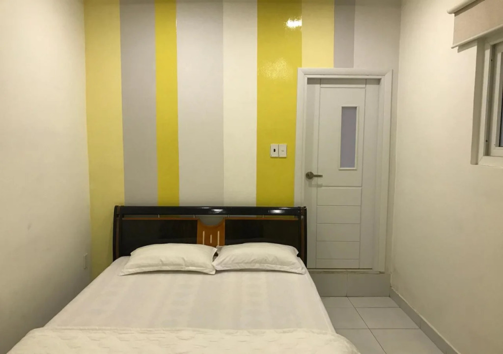 Hotel 77