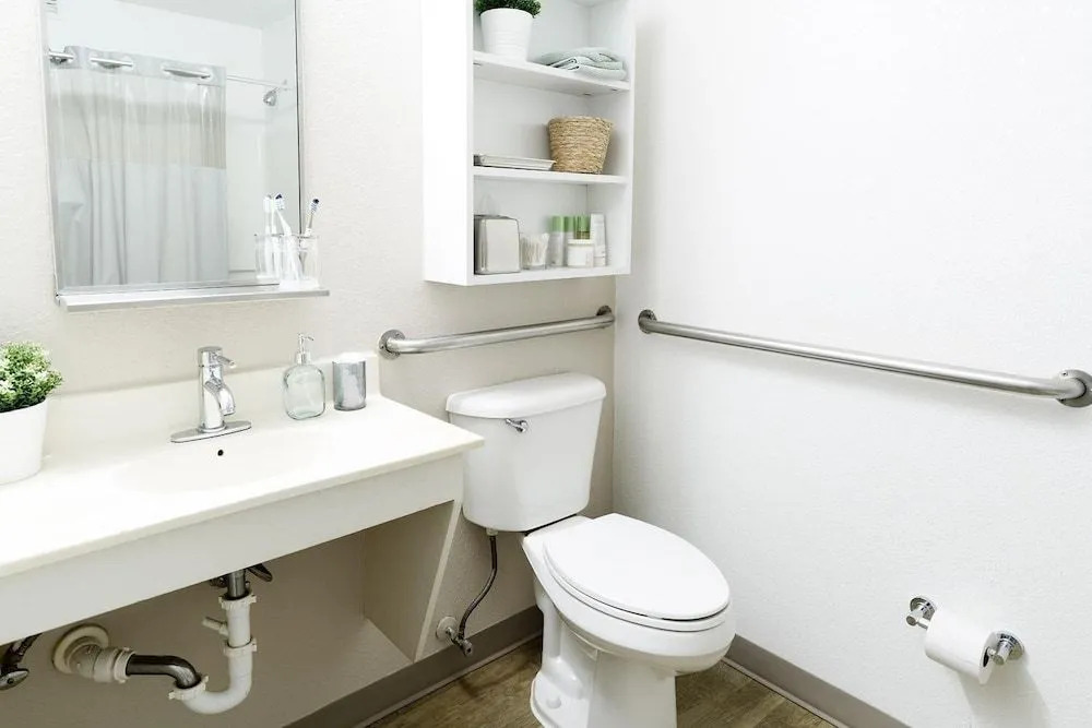 Intown Suites Extended Stay Charlotte NC - North Tryon