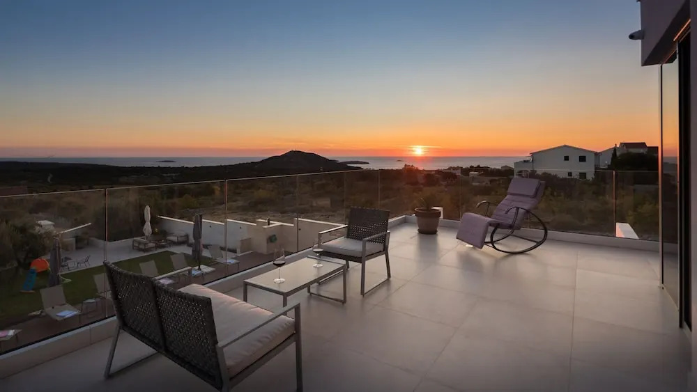 Luxury Villa Cinderella with Swimming Pool