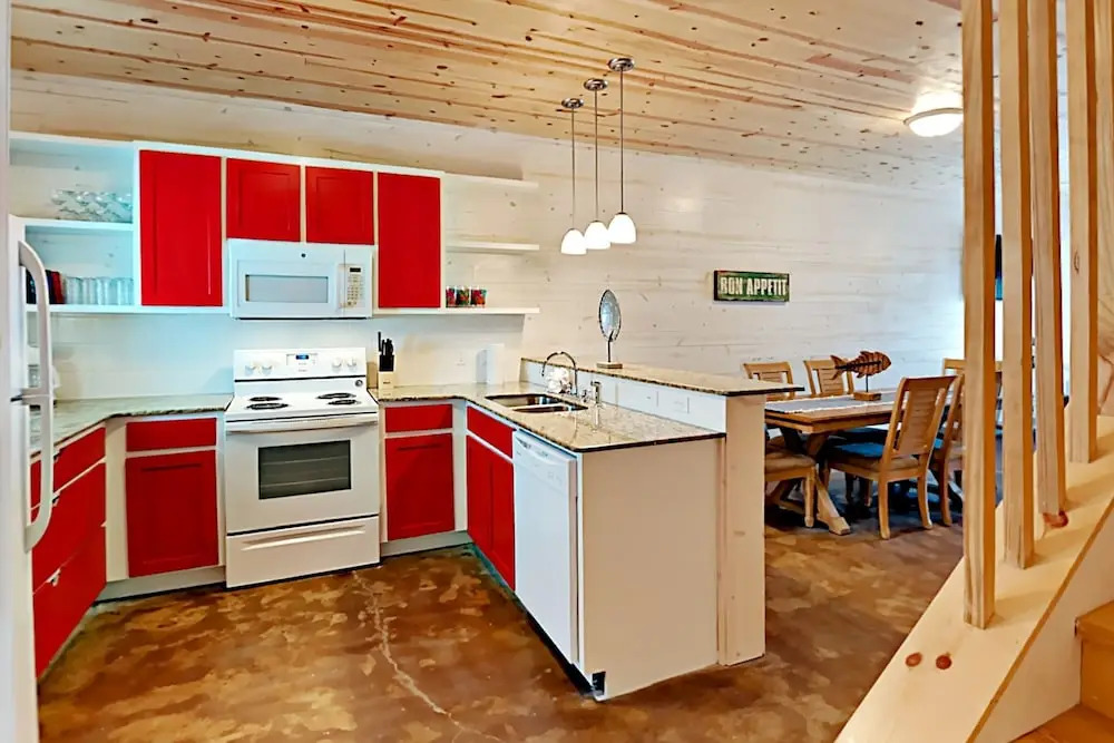 The Commons #403 - Three Bedroom Townhome