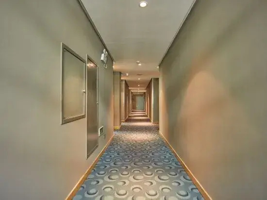 Shiji Xinghe Hotel (Huangshan Tunxi Old Street)