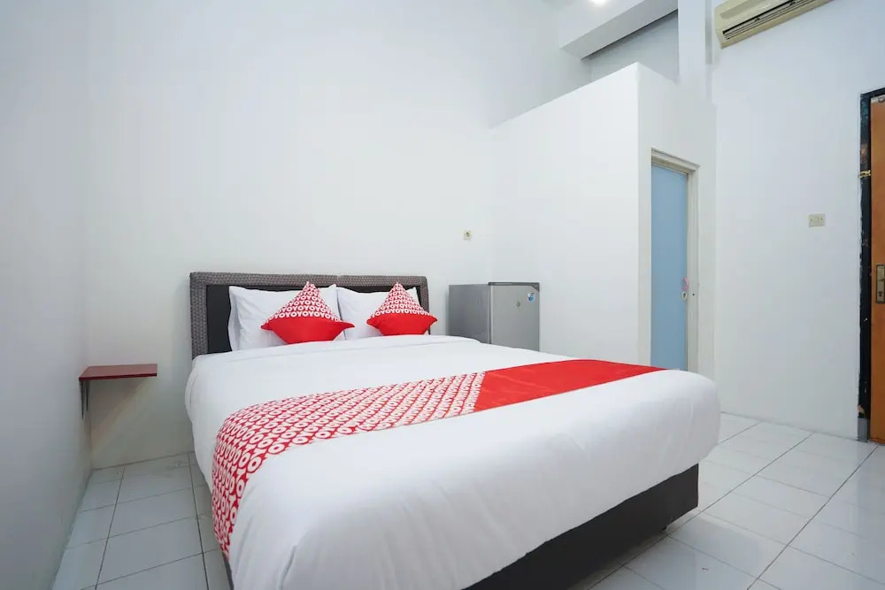 OYO 1624 Panjang Jiwo Residence