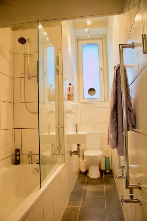 2 Bedroom Seaside Flat