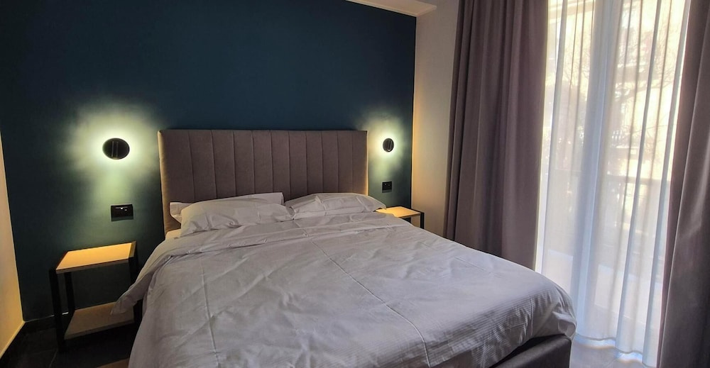 Hotel V7
