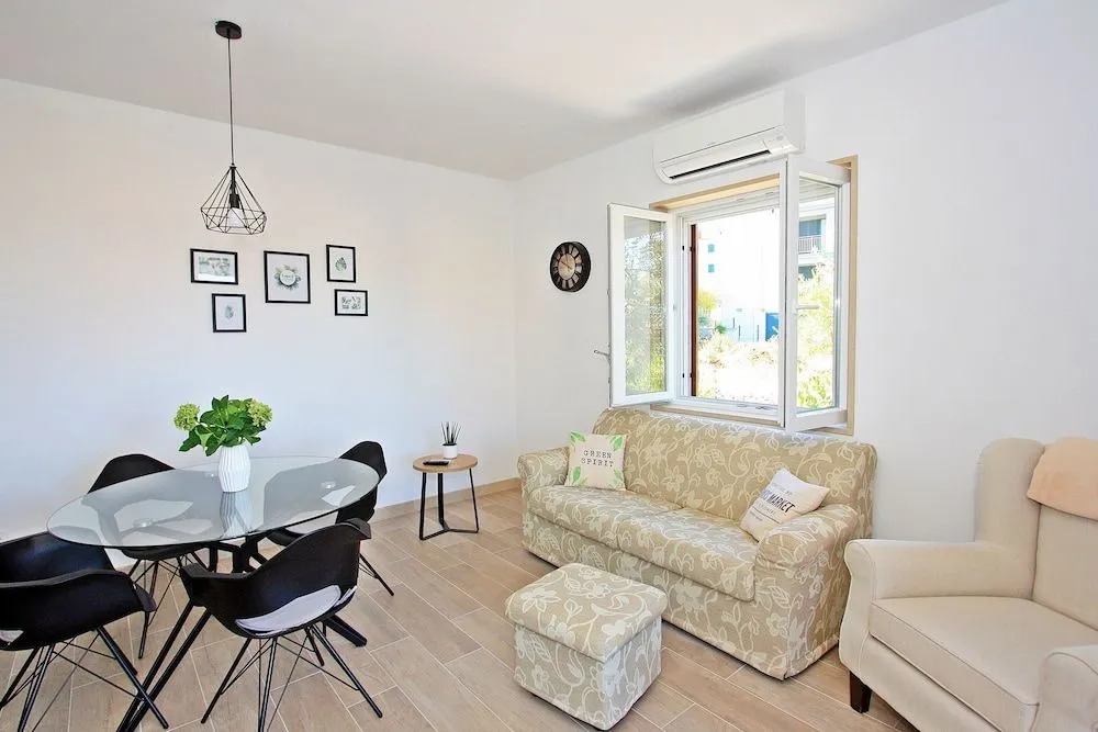 Apartments Irena