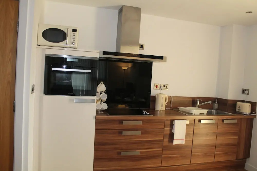 Snapos Luxury Serviced Apartments - Blonk Street