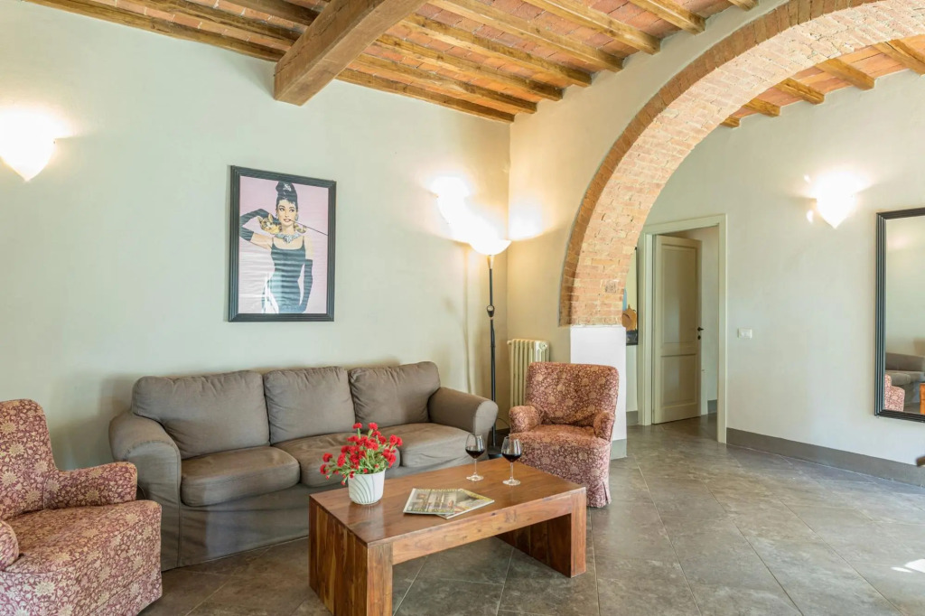 Charming villa with private garden and pool, located in panoramic position between Firenze, Volterra-VILLA LINCHIANO