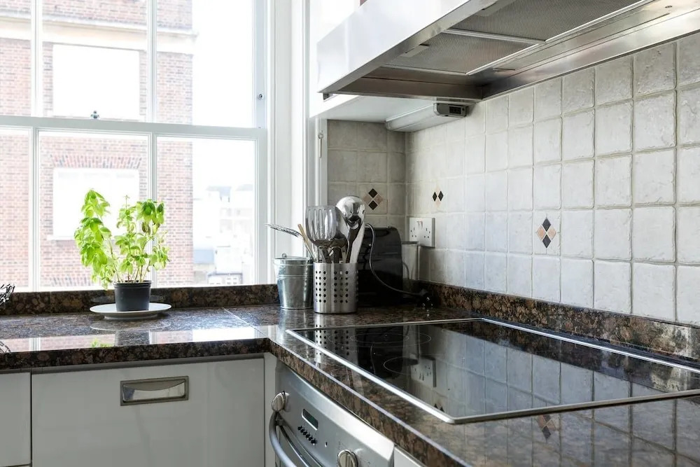 Huge 2 bed in Prime Location
