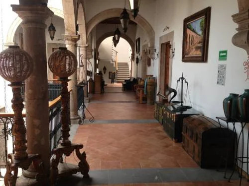 Hotel & Suites Casa Morelia