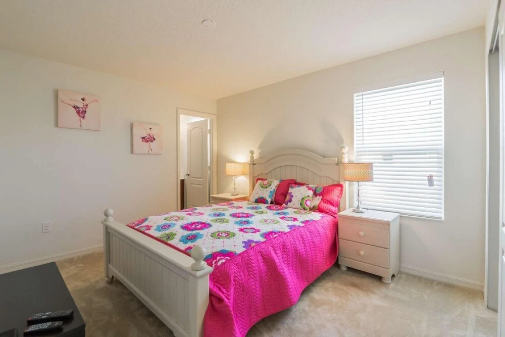 5114 Compass Bay