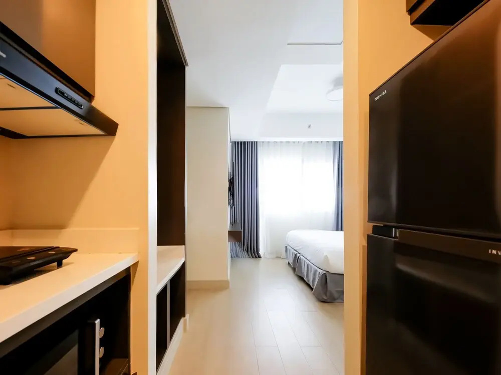 Capital O 804 The Residences at Bonifacio Civic Center