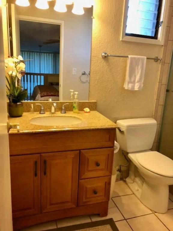 Tropical Oasis 2 Bedroom Condo by RedAwning