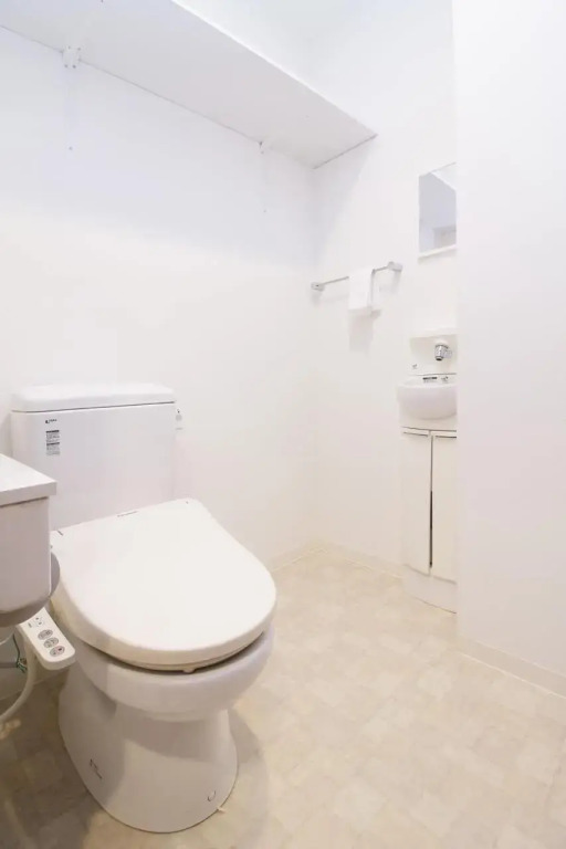 bHOTEL246 Large 2BR Apt 10PPL near Peace Park 301