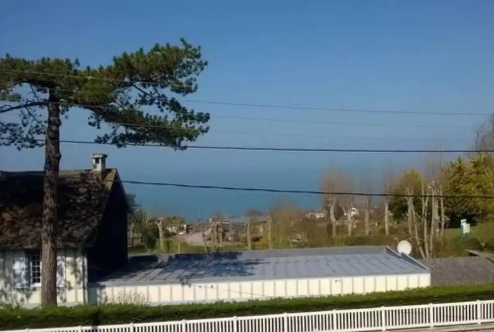 Apartment With one Bedroom in Trouville-sur-mer, With Wonderful sea View and Enclosed Garden - 800 m From the Beach