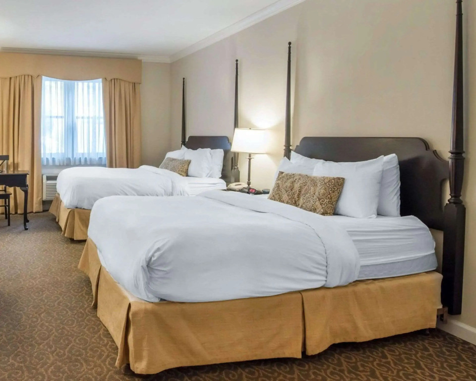 The Century House Latham - North Albany, an Ascend Collection Hotel