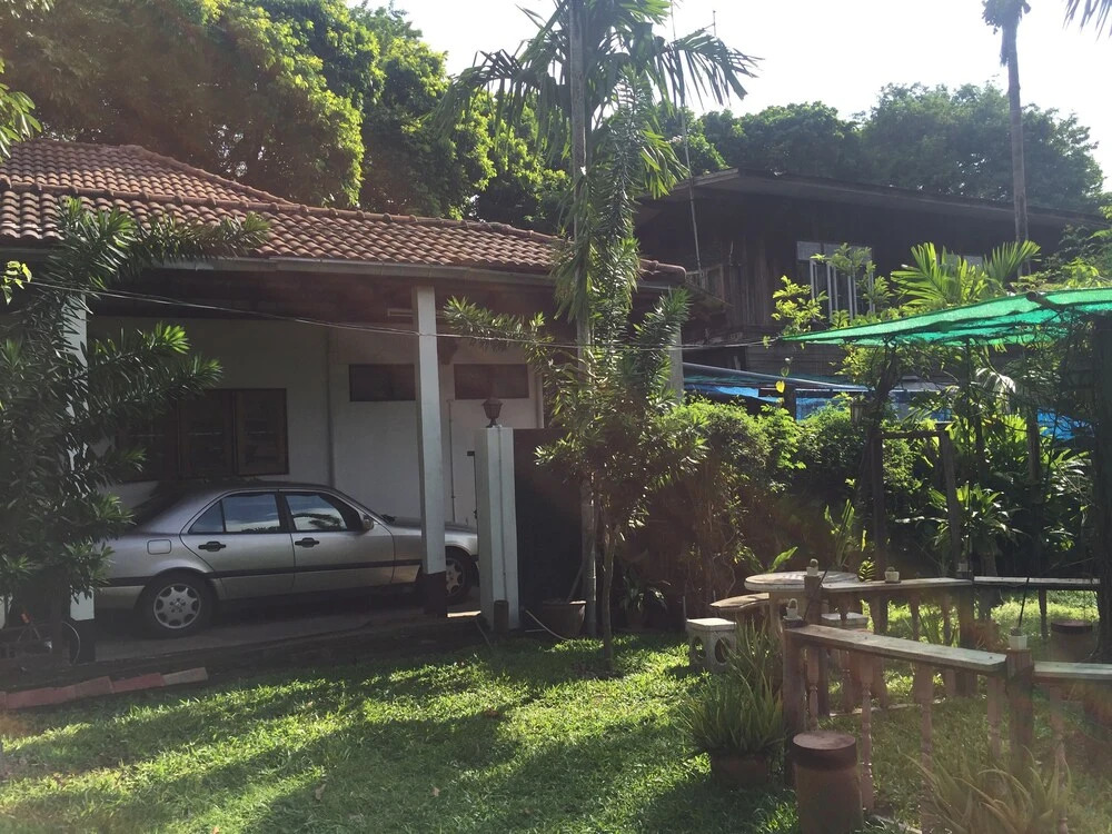 Near Train Guesthouse