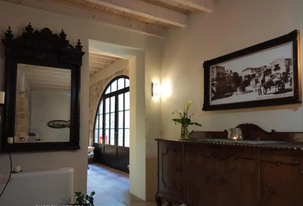 Porolithos Boutique Hotel