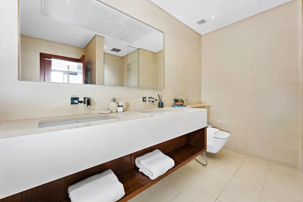 StoneTree - Marina Gate 2 BR - Partial Sea View