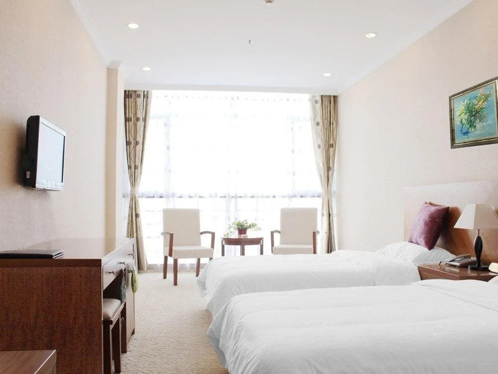 Qianqiu Holiday Hotel