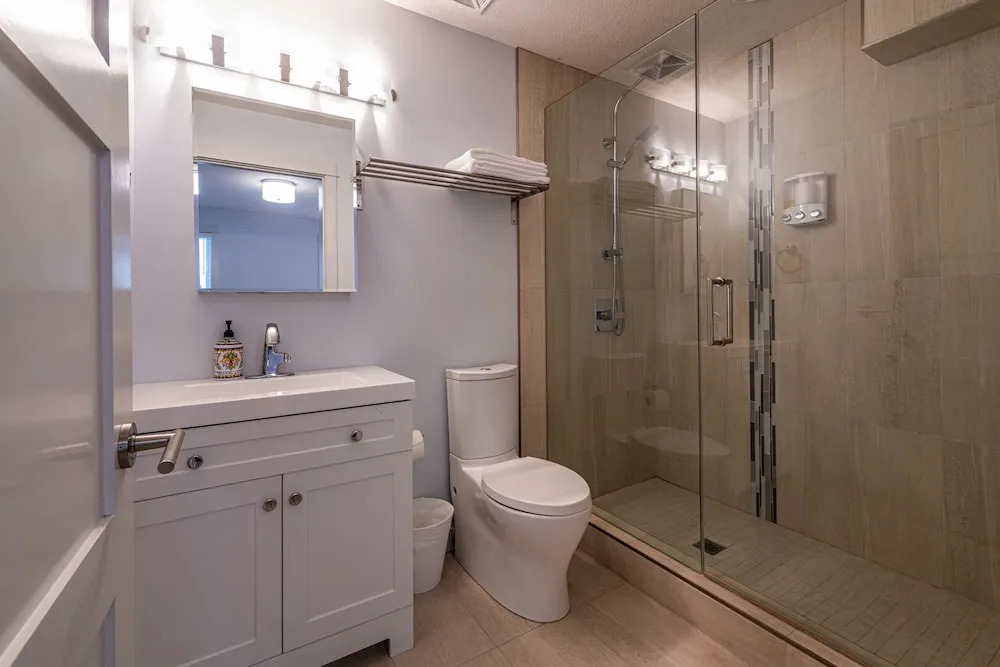 Mountain View Escape with Private Hot Tub & Patio